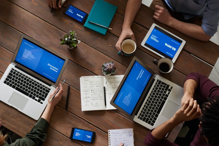 Reunión de consultoría de marketing digital en Colima